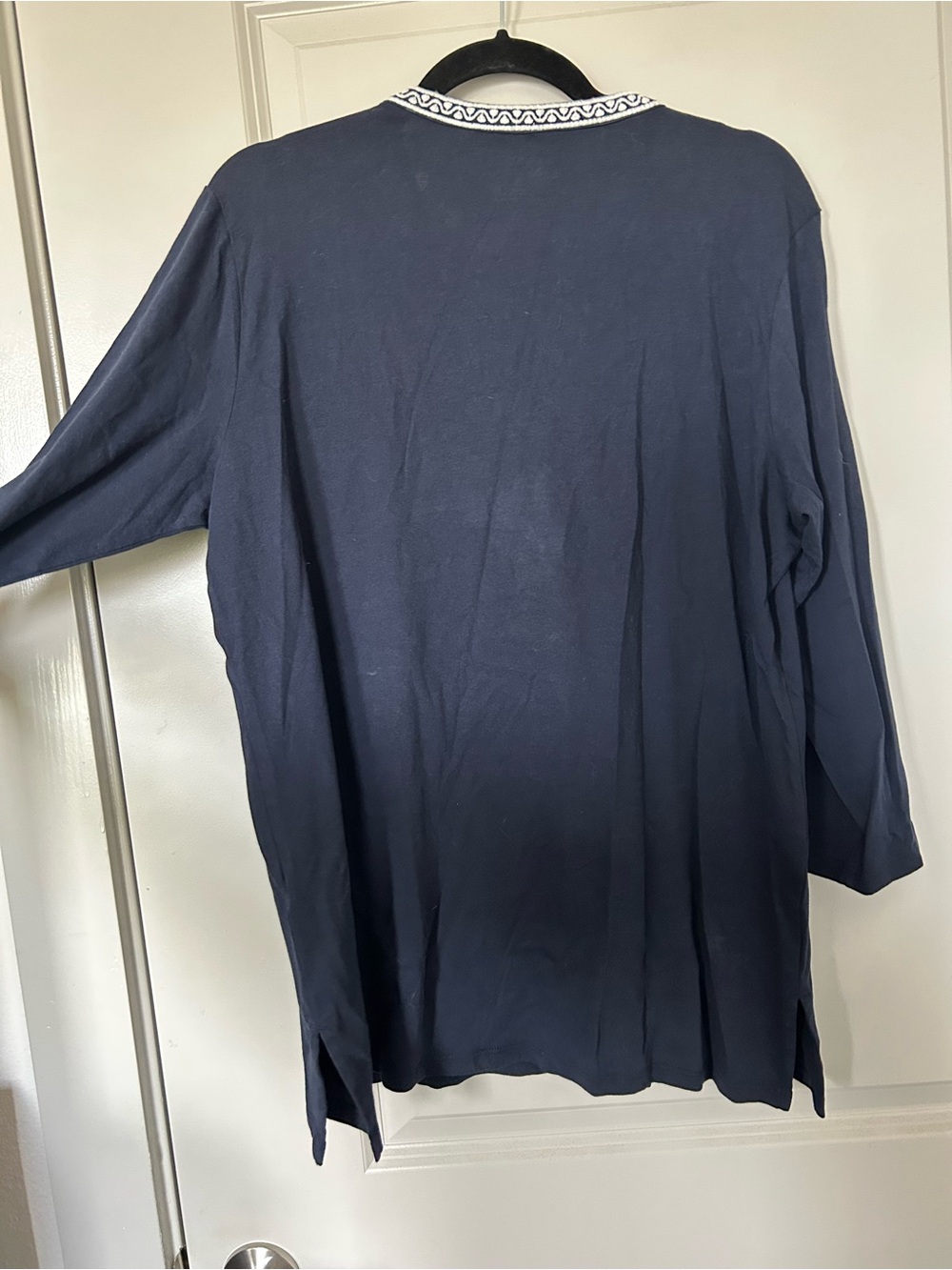 Talbots Navy Tunic with White Embroidered V-Neck - Picture 5 of 5